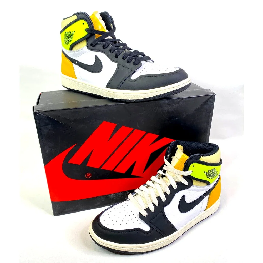 Mens Air Jordan 1 Retro High OG Volt Gold 555088-118 Adult Unisex Sneakers Sz 10 - Picture 1 of 11